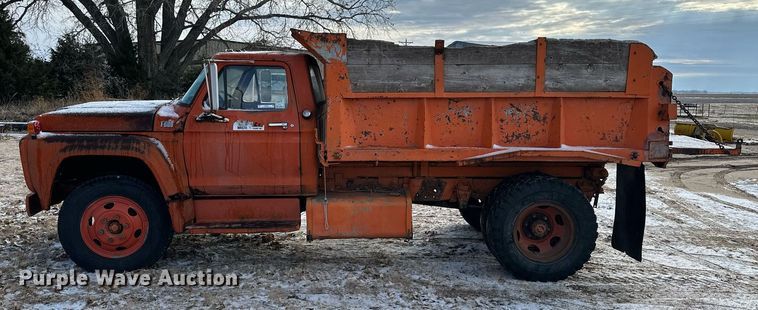 image for item NS9070 1973 Ford F600  dump truck