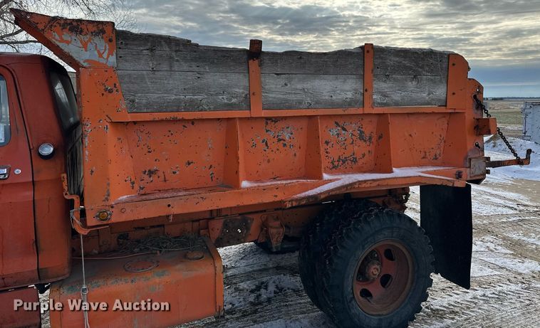 image for item NS9070 1973 Ford F600  dump truck
