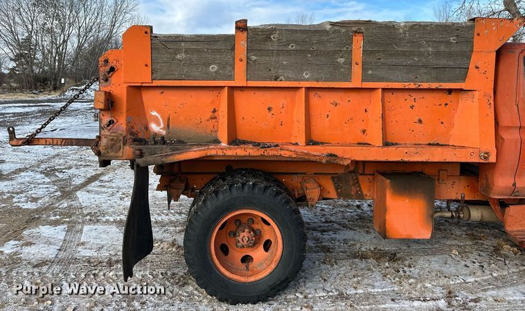 image for item NS9070 1973 Ford F600  dump truck