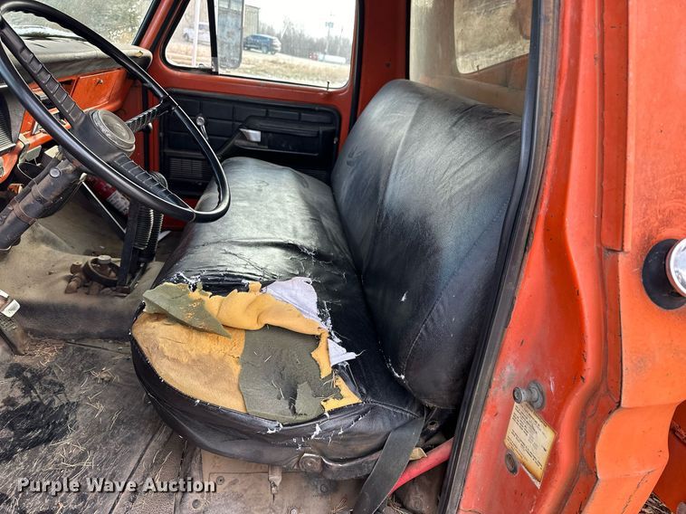 image for item NS9070 1973 Ford F600  dump truck