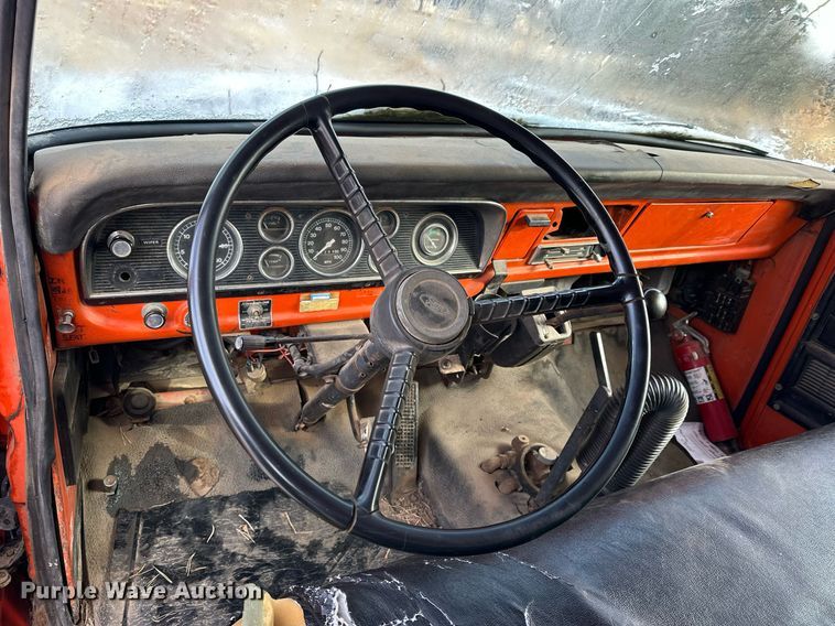 image for item NS9070 1973 Ford F600  dump truck