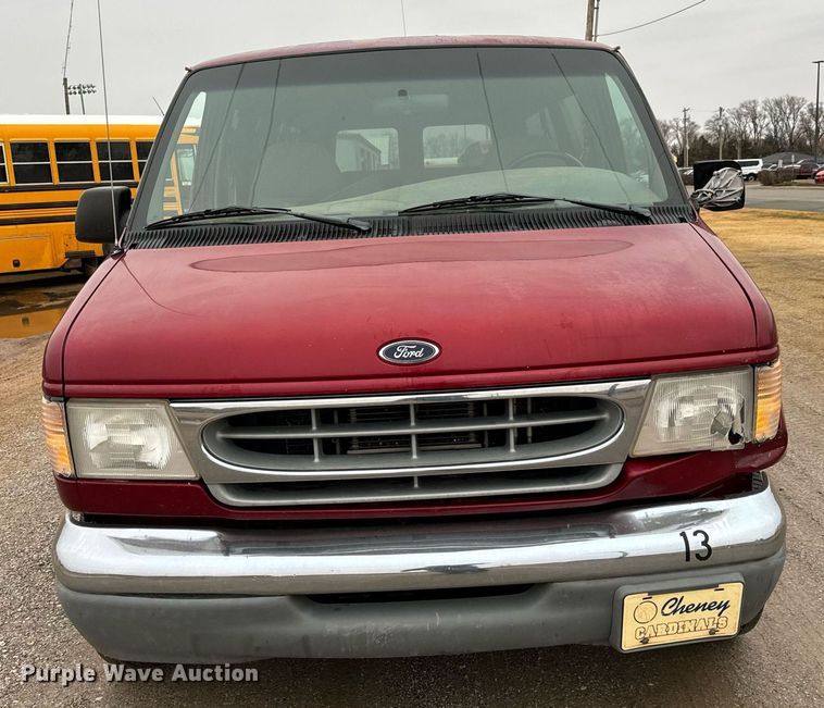 image for item NX9989 1998 Ford Club Wagon  van