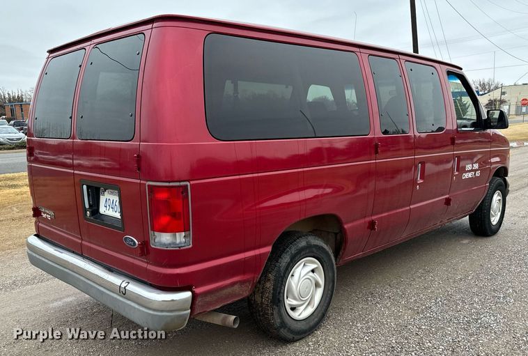 image for item NX9989 1998 Ford Club Wagon  van
