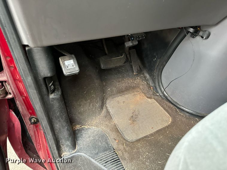 image for item NX9989 1998 Ford Club Wagon  van