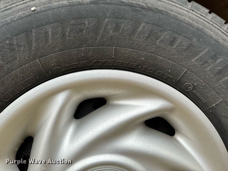 image for item NX9989 1998 Ford Club Wagon  van