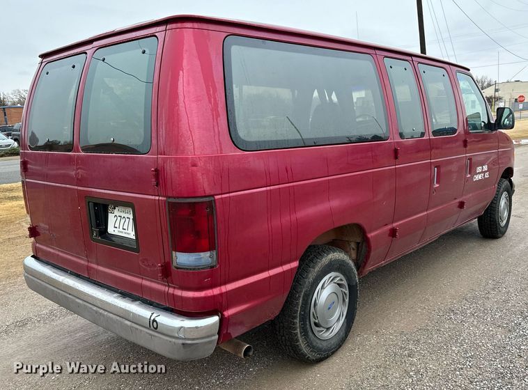 image for item NX9990 1995 Ford Club Wagon  van