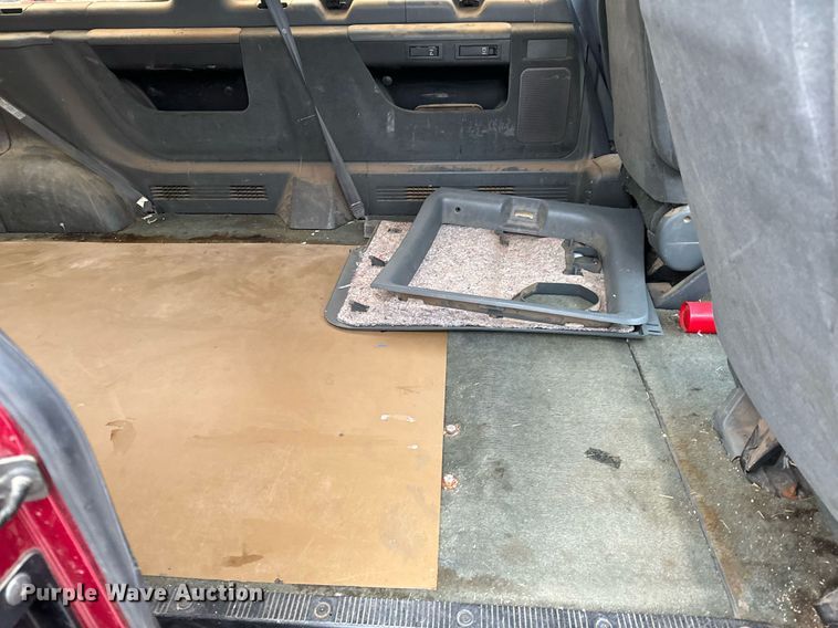 image for item NX9990 1995 Ford Club Wagon  van