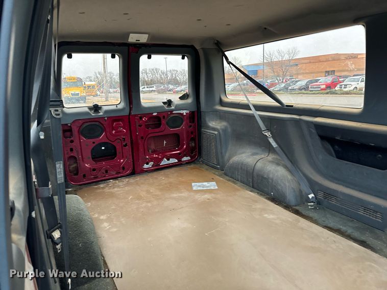 image for item NX9990 1995 Ford Club Wagon  van