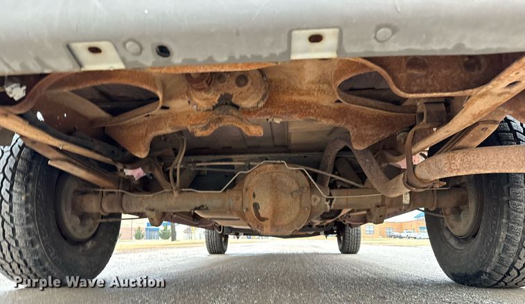 image for item NX9990 1995 Ford Club Wagon  van