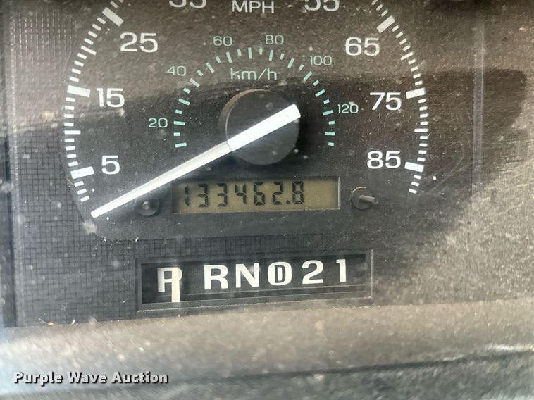 image for item NX9991 1996 Ford Club Wagon  van