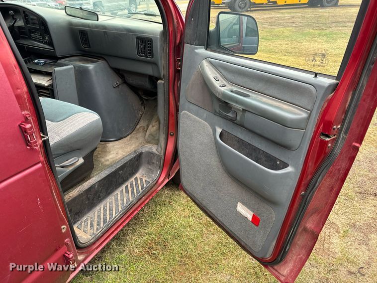 image for item NX9991 1996 Ford Club Wagon  van