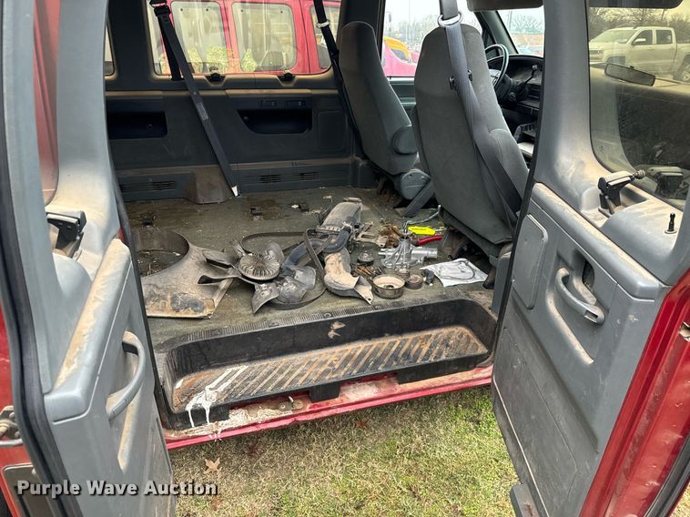 image for item NX9991 1996 Ford Club Wagon  van