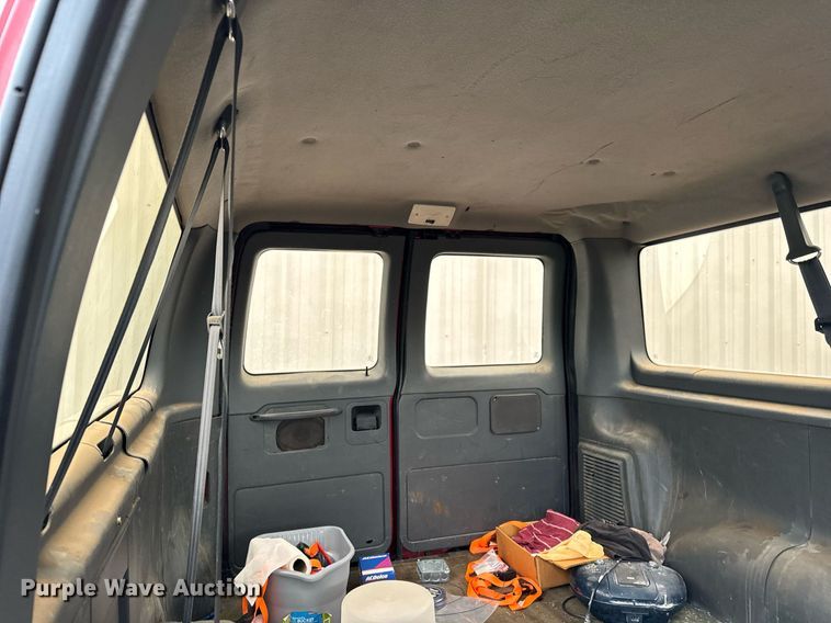 image for item NX9991 1996 Ford Club Wagon  van