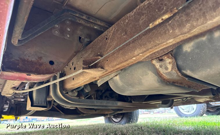 image for item NX9991 1996 Ford Club Wagon  van