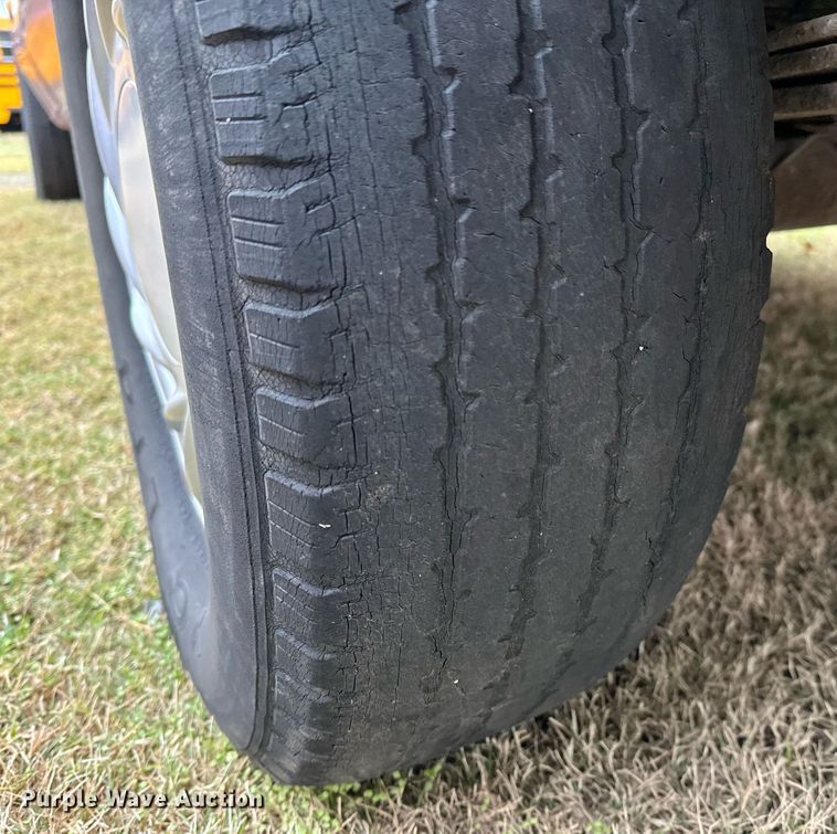 image for item NX9991 1996 Ford Club Wagon  van