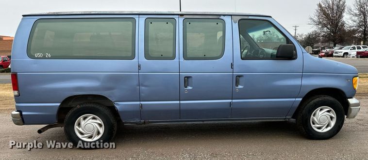 image for item NX9992 1997 Ford Club Wagon  van