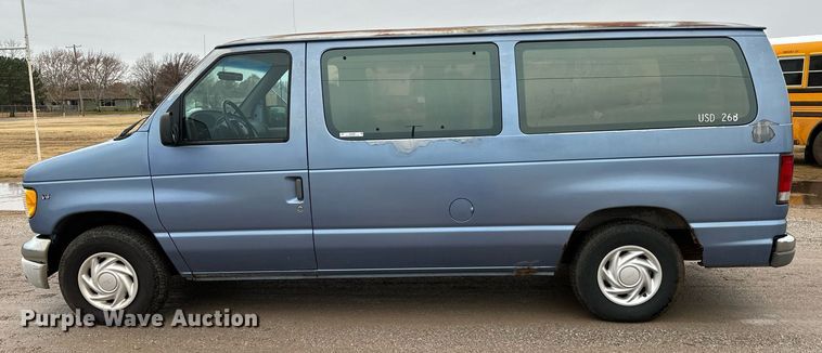 image for item NX9992 1997 Ford Club Wagon  van