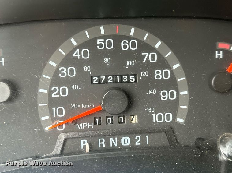 image for item NX9992 1997 Ford Club Wagon  van