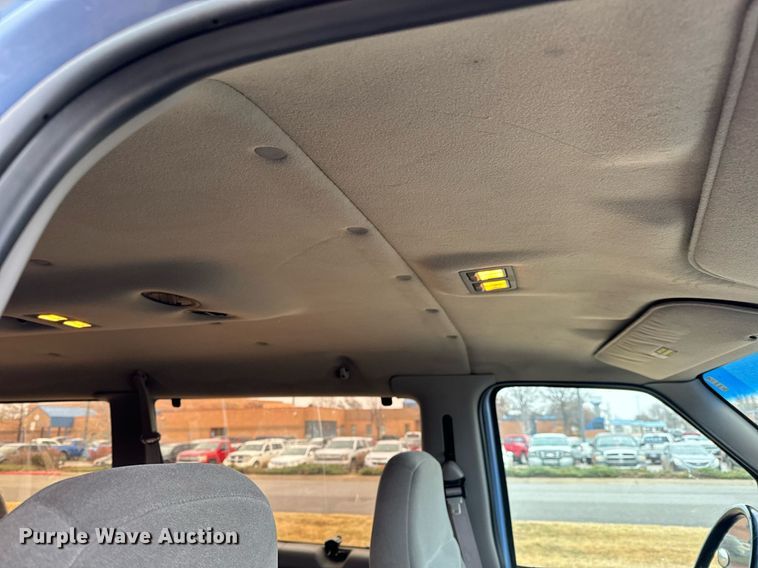 image for item NX9992 1997 Ford Club Wagon  van