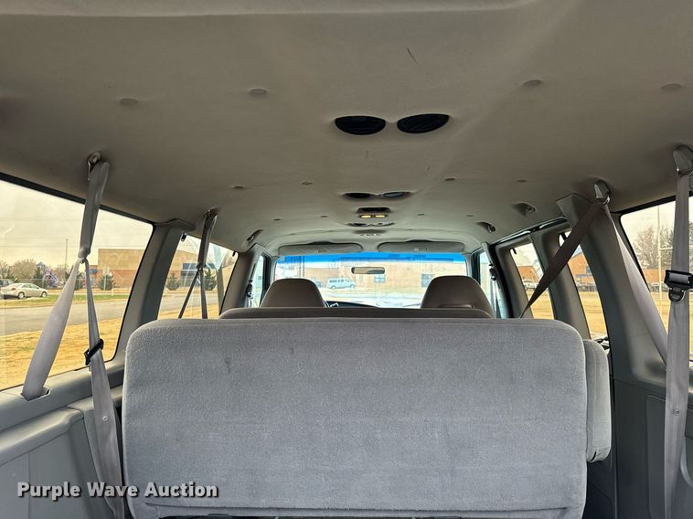 image for item NX9992 1997 Ford Club Wagon  van