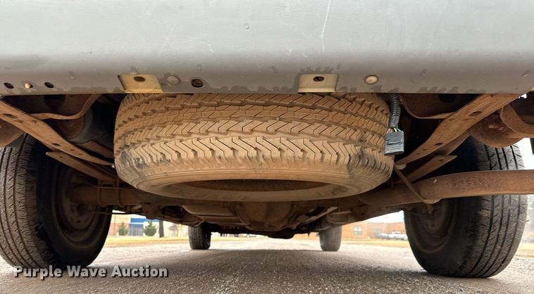 image for item NX9992 1997 Ford Club Wagon  van