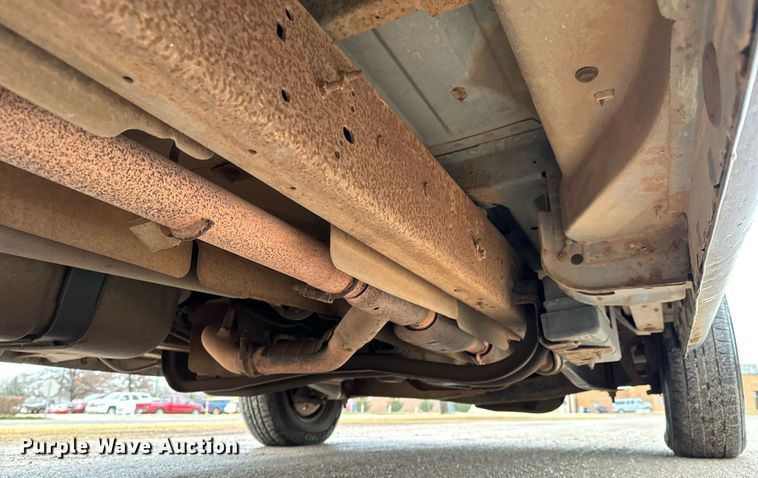 image for item NX9992 1997 Ford Club Wagon  van