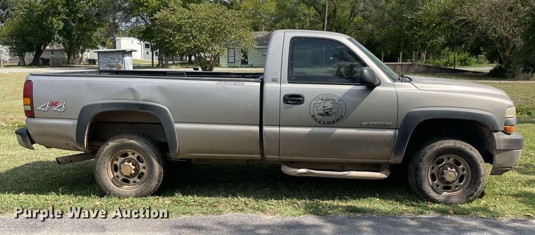 image for item NY9977 2001 Chevrolet Silverado 2500HD  pickup truck