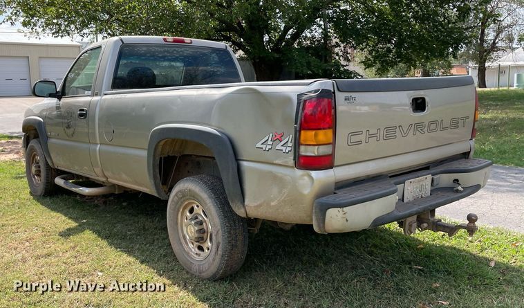 image for item NY9977 2001 Chevrolet Silverado 2500HD  pickup truck