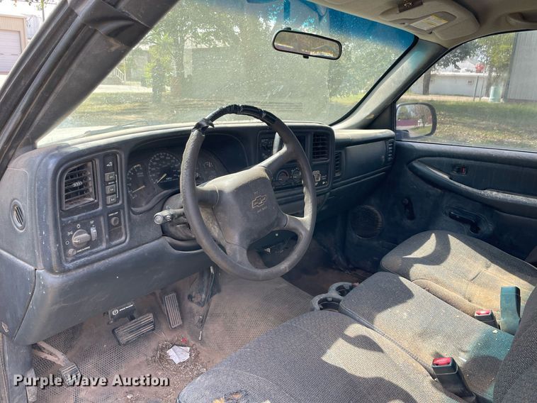 image for item NY9977 2001 Chevrolet Silverado 2500HD  pickup truck