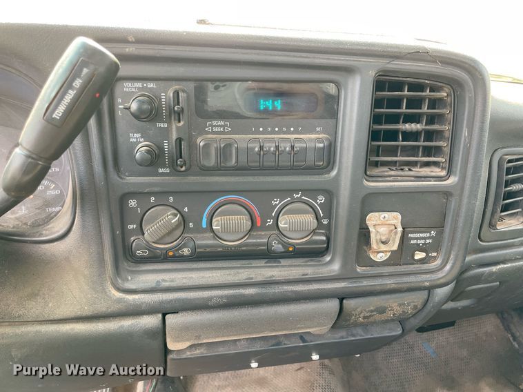 image for item NY9977 2001 Chevrolet Silverado 2500HD  pickup truck