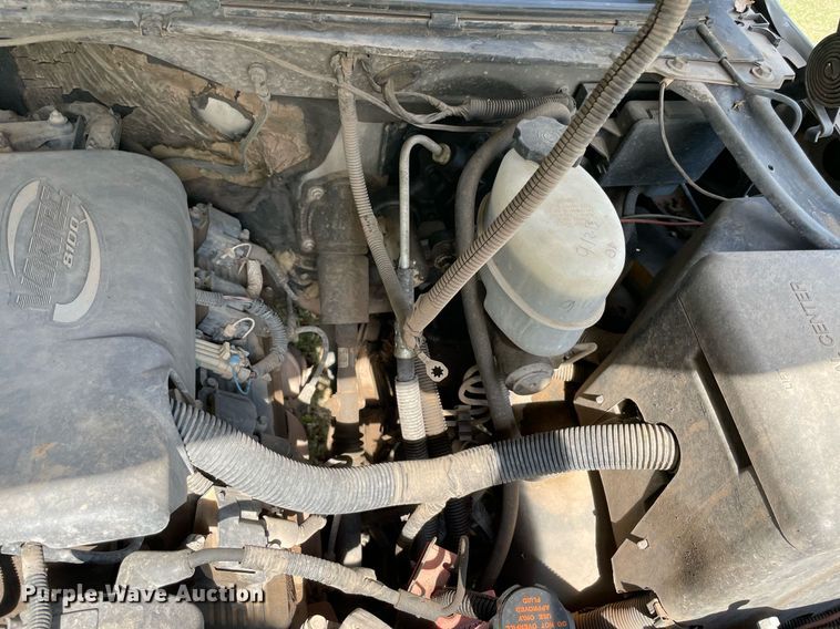 image for item NY9977 2001 Chevrolet Silverado 2500HD  pickup truck