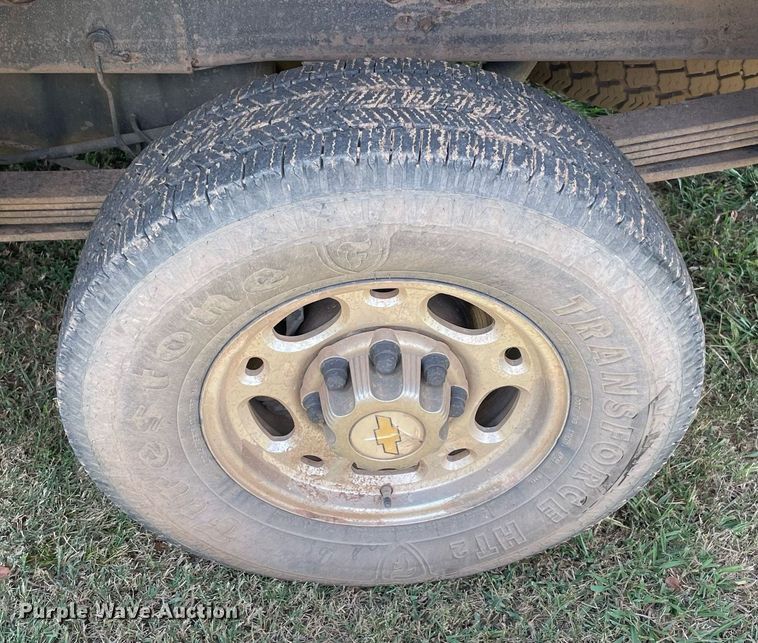 image for item NY9977 2001 Chevrolet Silverado 2500HD  pickup truck