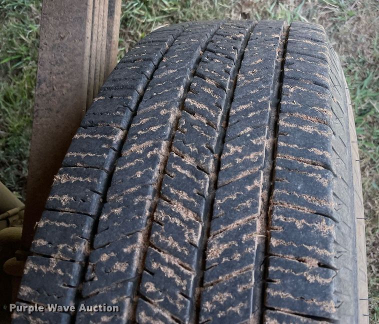 image for item NY9977 2001 Chevrolet Silverado 2500HD  pickup truck