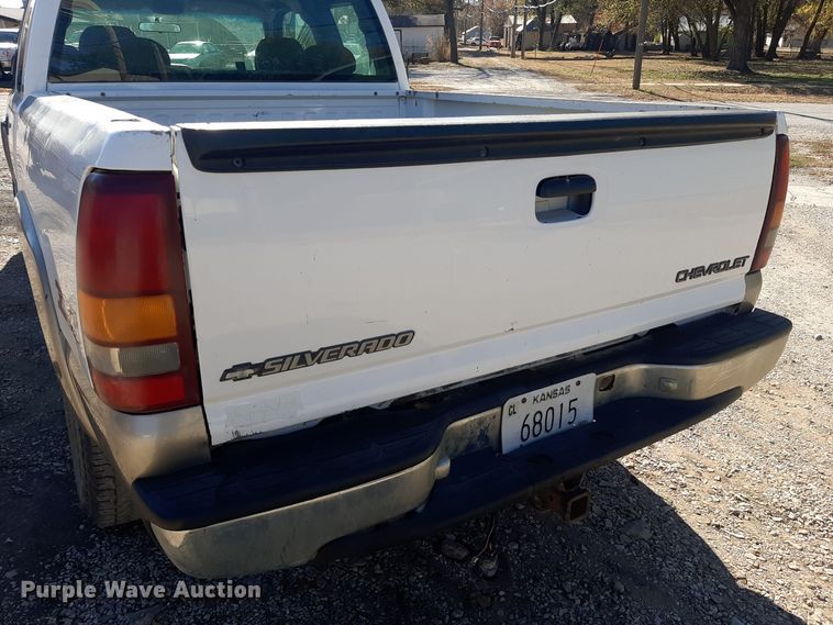 image for item OF9606 2001 Chevrolet Silverado 1500  Ext. Cab pickup truck