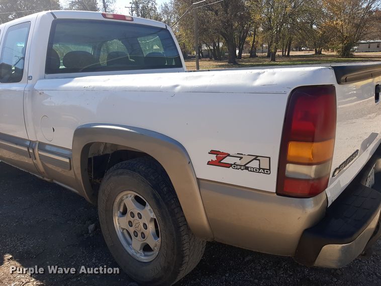 image for item OF9606 2001 Chevrolet Silverado 1500  Ext. Cab pickup truck
