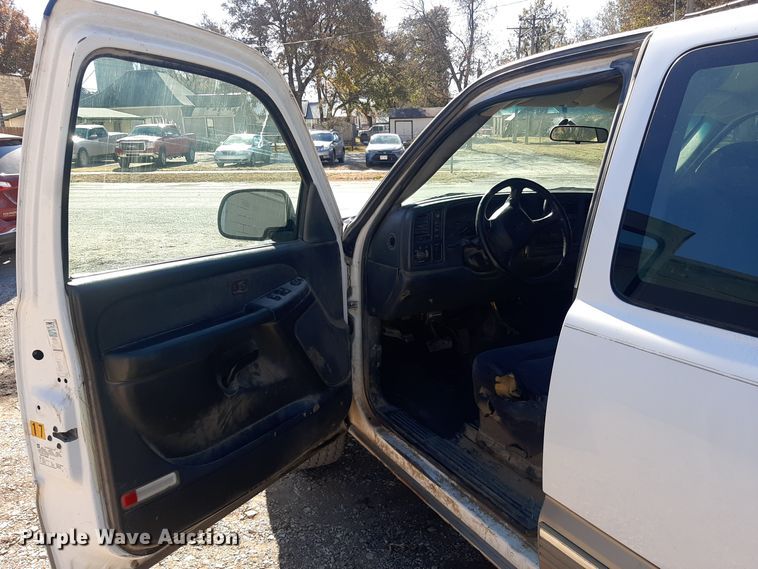 image for item OF9606 2001 Chevrolet Silverado 1500  Ext. Cab pickup truck