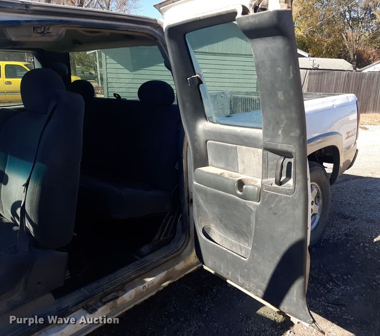 image for item OF9606 2001 Chevrolet Silverado 1500  Ext. Cab pickup truck