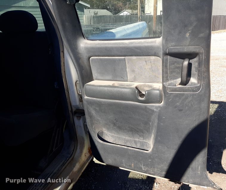 image for item OF9606 2001 Chevrolet Silverado 1500  Ext. Cab pickup truck