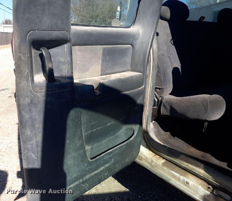 image for item OF9606 2001 Chevrolet Silverado 1500  Ext. Cab pickup truck