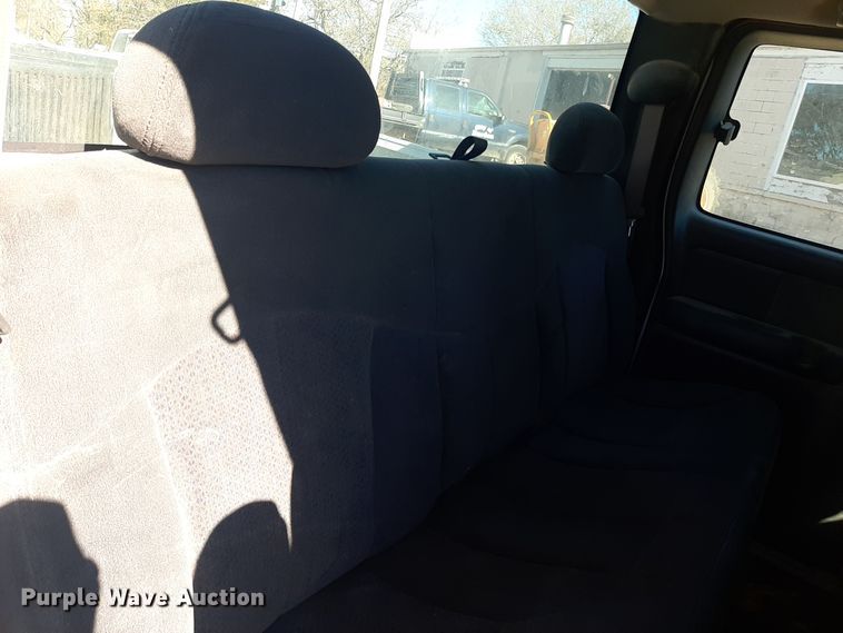 image for item OF9606 2001 Chevrolet Silverado 1500  Ext. Cab pickup truck