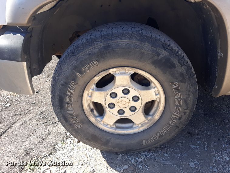 image for item OF9606 2001 Chevrolet Silverado 1500  Ext. Cab pickup truck