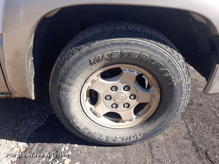 image for item OF9606 2001 Chevrolet Silverado 1500  Ext. Cab pickup truck