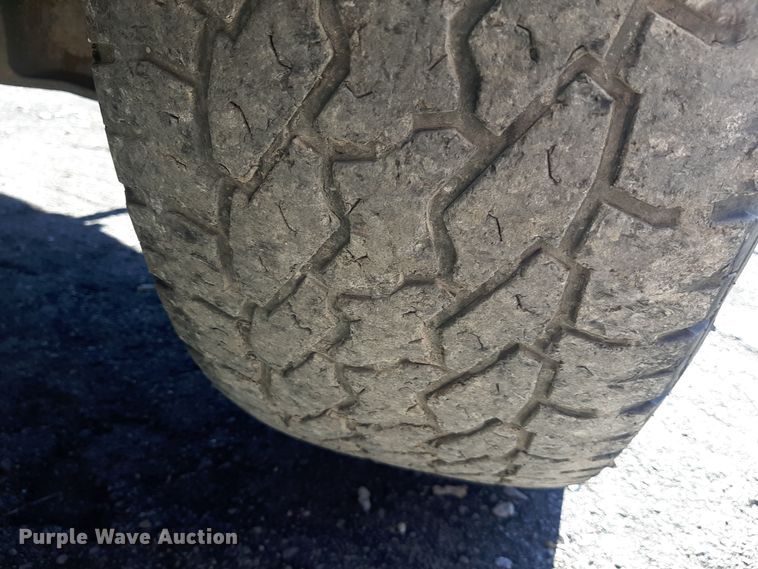 image for item OF9606 2001 Chevrolet Silverado 1500  Ext. Cab pickup truck