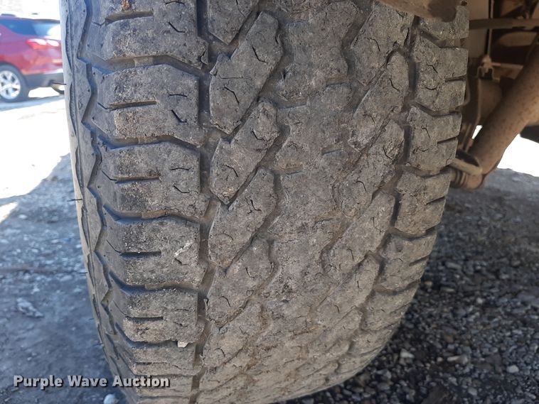 image for item OF9606 2001 Chevrolet Silverado 1500  Ext. Cab pickup truck