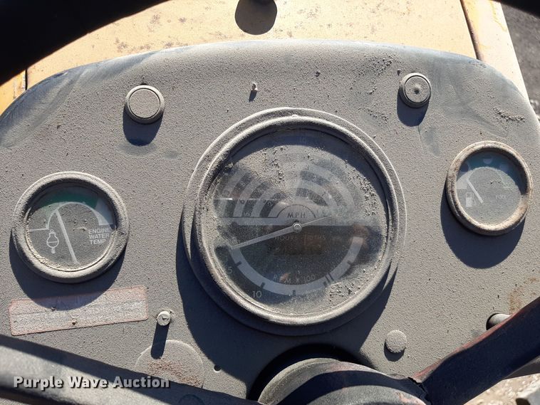 image for item OF9607 1977 John Deere 302 - D  tractor