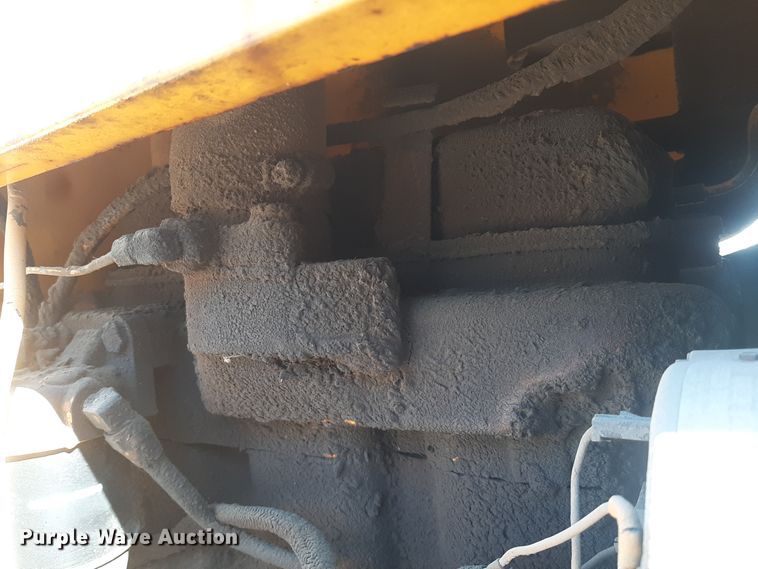 image for item OF9607 1977 John Deere 302 - D  tractor