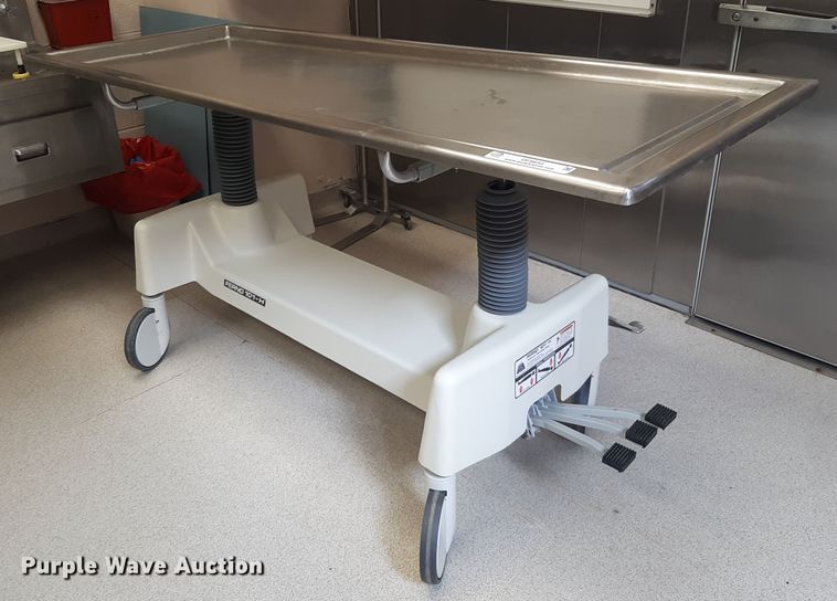 image for item OF9652 Ferno 101-H medical table
