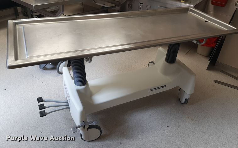 image for item OF9652 Ferno 101-H medical table