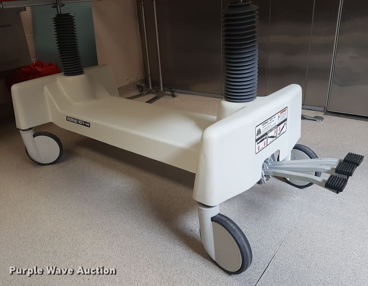 image for item OF9652 Ferno 101-H medical table