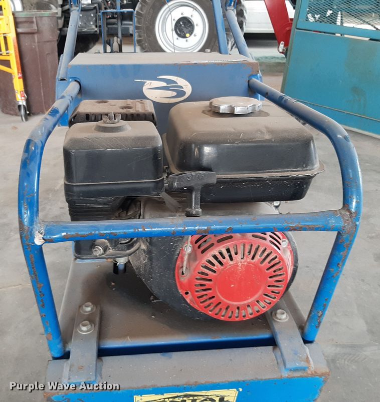 image for item OF9657 Blue Bird  sod cutter